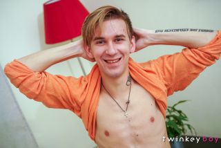 Rubbing Big Twink Cock With Randi